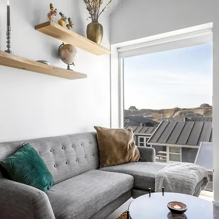 1042 Holiday home *